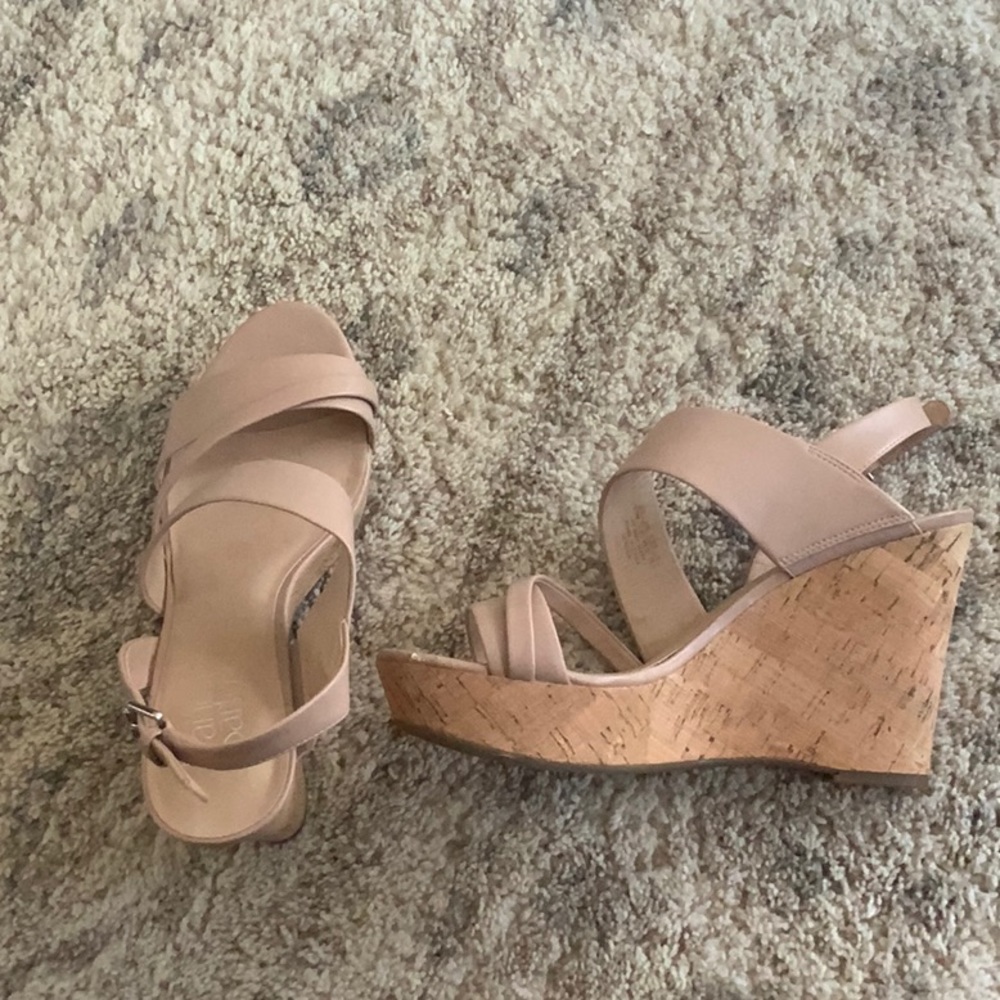 Franco Sarto blushed nude platforms